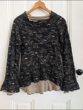 ***RARE FIND*** MIMDO Black Floral Layered Cowl Neck Top With Bell Sleeves